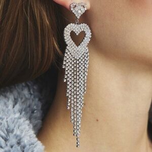 NWT Fiona Crystal Fringe Earrings Silver Hearts Cocktail Party Fashion